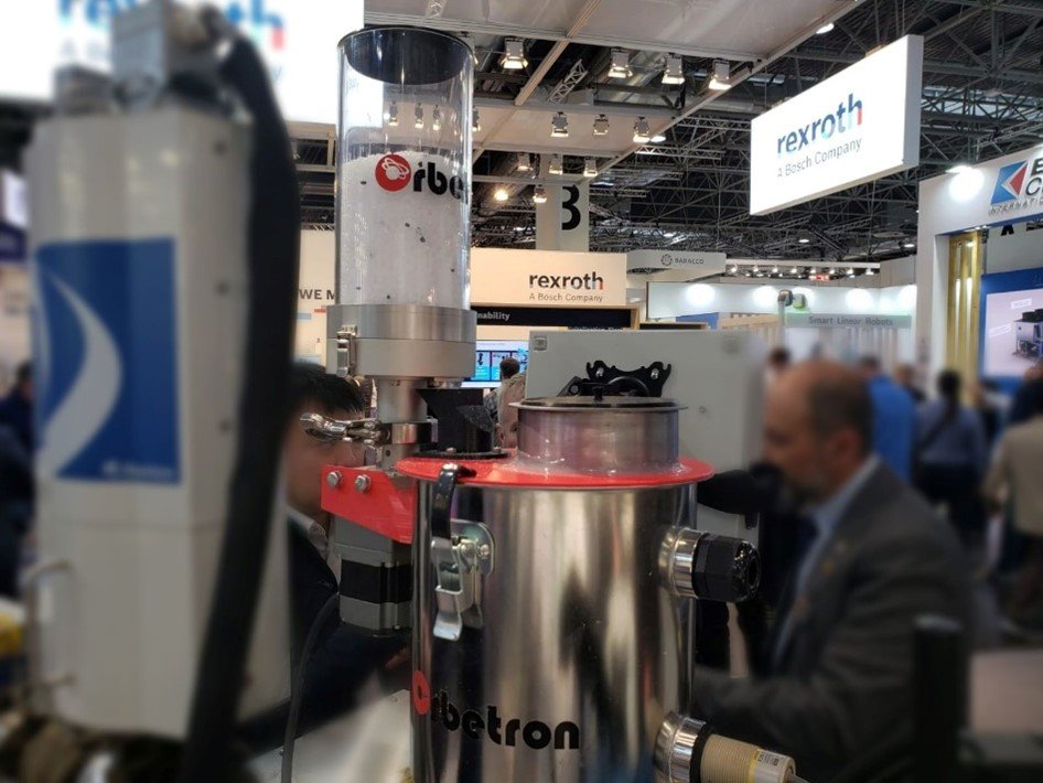 OSDS Feeder displayed at the K Show in Düsseldorf, Germany – October 19-26, 2022